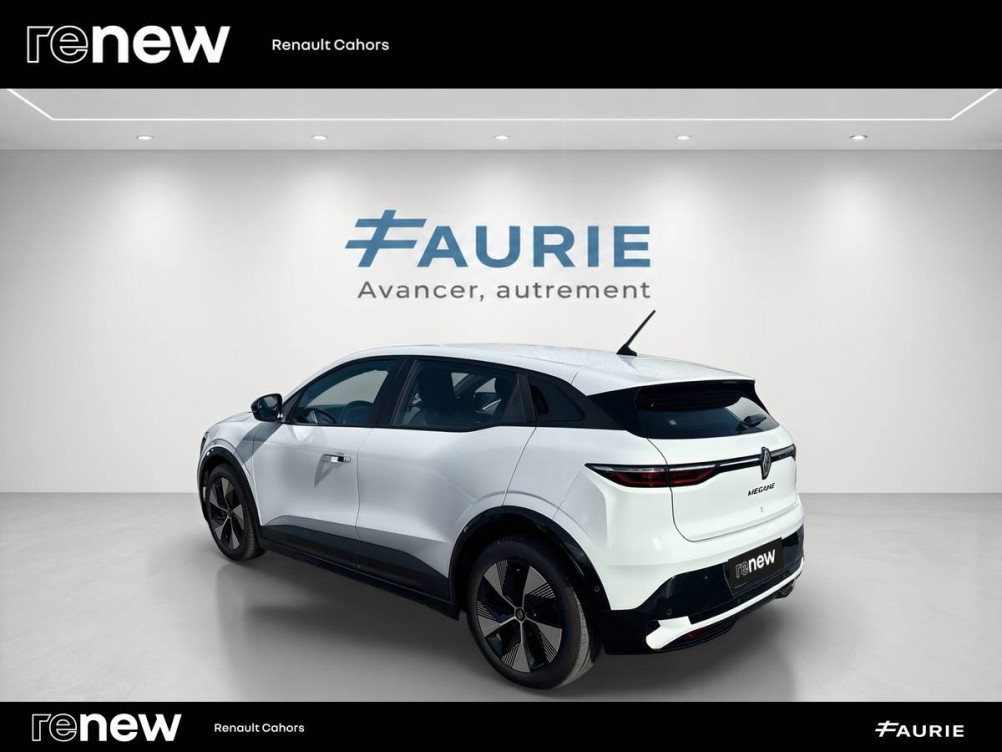 Acheter Renault Megane E-Tech Megane E-Tech EV40 130ch standard charge Equilibre 5p occasion dans les concessions du Groupe Faurie