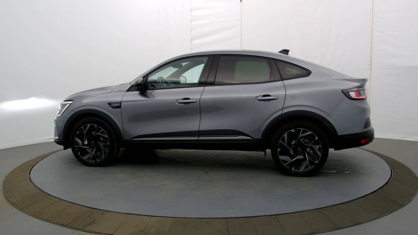 Acheter Renault Arkana Arkana E-Tech full hybrid 145 GSR2 esprit Alpine 5p occasion dans les concessions du Groupe Faurie