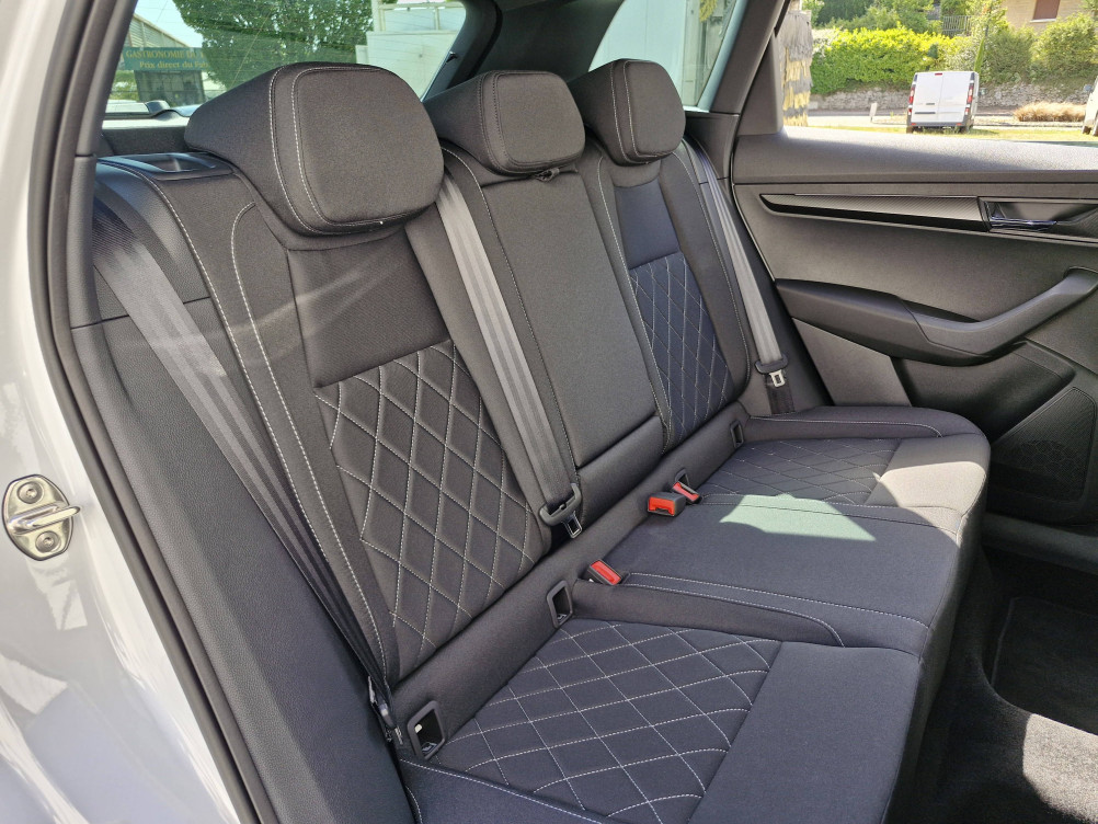 Acheter Skoda Karoq Karoq 1.5 TSI Evo 2 150 ch ACT DSG7 Sportline 5p occasion dans les concessions du Groupe Faurie