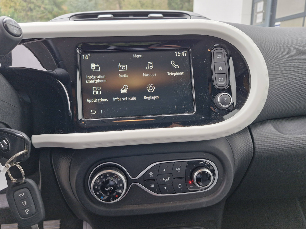 Acheter Renault Twingo 3 Twingo III SCe 65 Zen 5p occasion dans les concessions du Groupe Faurie