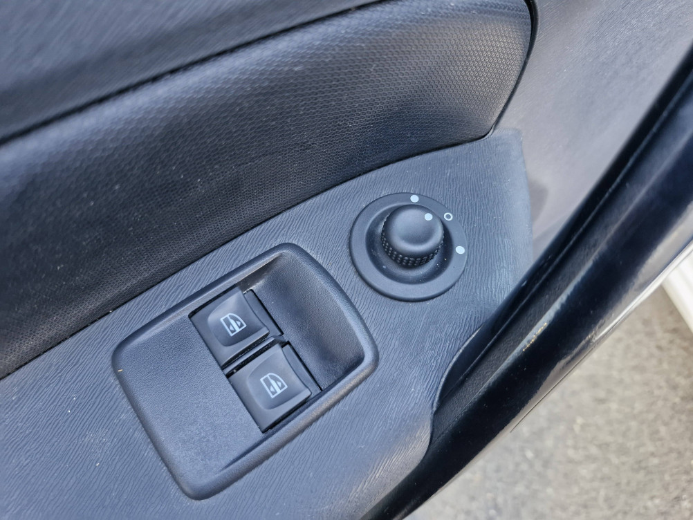 Acheter Renault Kangoo Express 2 KANGOO EXPRESS BLUE DCI 115 EXTRA R-LINK 5p occasion dans les concessions du Groupe Faurie