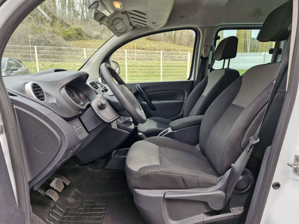 Acheter Renault Kangoo 2 Kangoo Blue dCi 95 Business 5p occasion dans les concessions du Groupe Faurie