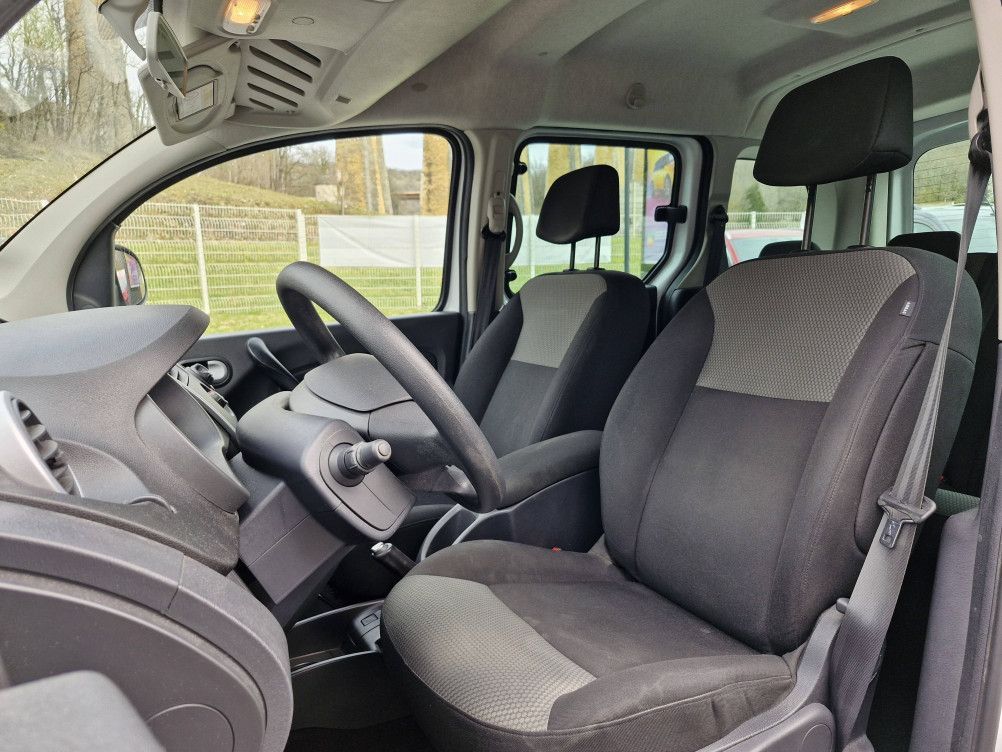 Acheter Renault Kangoo 2 Kangoo Blue dCi 95 Business 5p occasion dans les concessions du Groupe Faurie