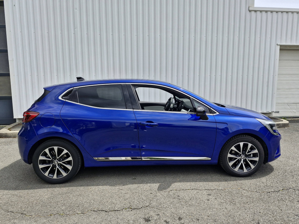 Acheter Renault Clio 5 Clio E-Tech full hybrid 145 Techno 5p occasion dans les concessions du Groupe Faurie