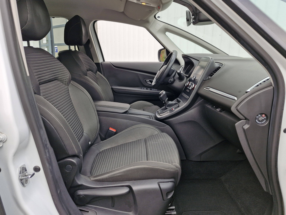 Acheter Renault Grand Scenic 4 Grand Scénic TCe 130 Energy Business 7 pl 5p occasion dans les concessions du Groupe Faurie