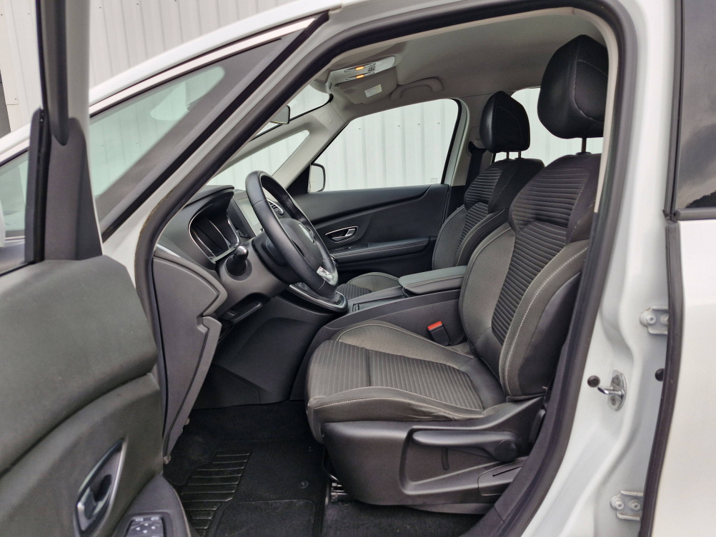 Acheter Renault Grand Scenic 4 Grand Scénic TCe 130 Energy Business 7 pl 5p occasion dans les concessions du Groupe Faurie