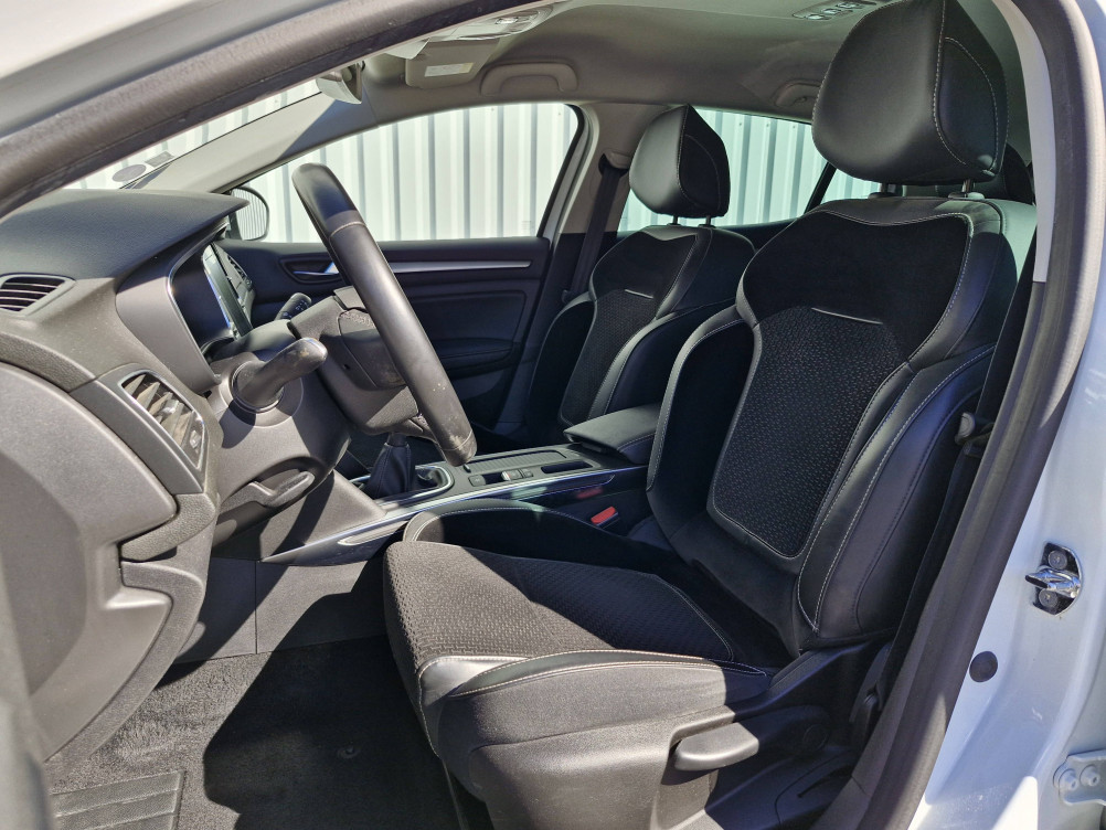Acheter Renault Megane 4 Mégane IV Berline TCe 140 FAP Intens 5p occasion dans les concessions du Groupe Faurie