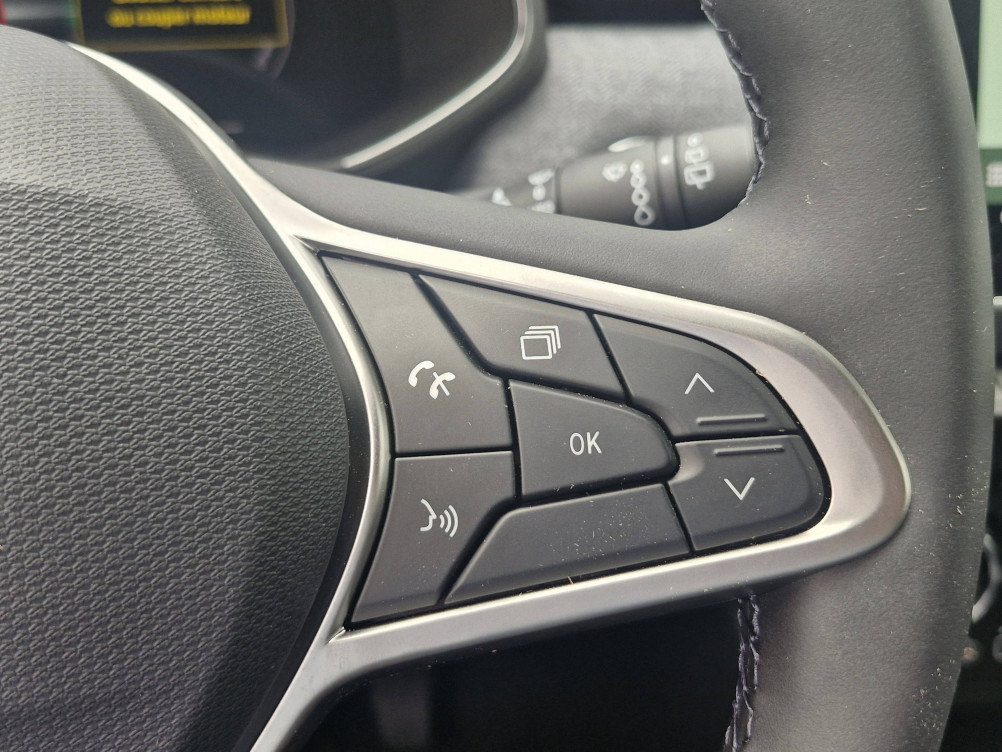 Acheter Renault Clio 5 Clio E-Tech full hybrid 145 ch GSR2 Techno 5p neuf dans les concessions du Groupe Faurie