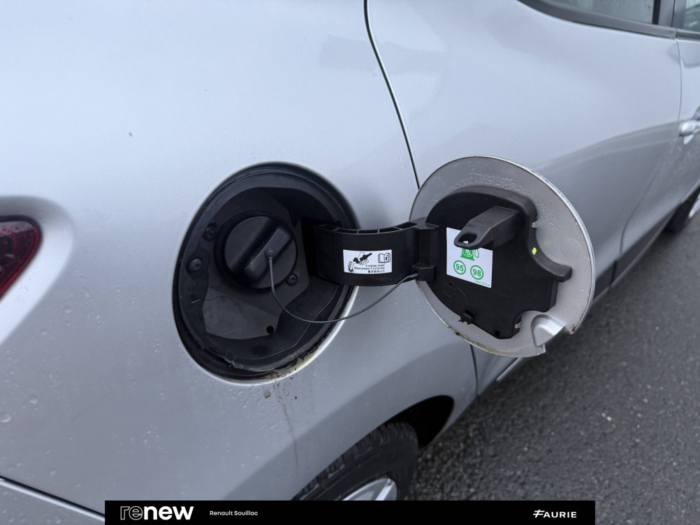 Acheter Renault Clio 4 Clio 1.2 16V 75 Zen 5p occasion dans les concessions du Groupe Faurie