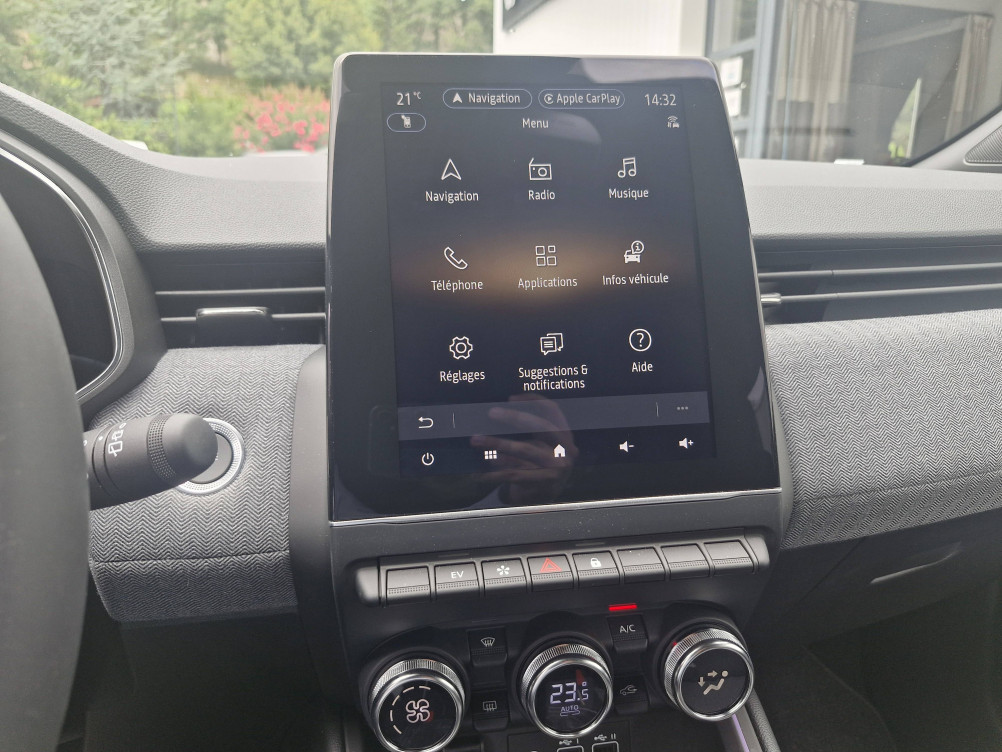 Acheter Renault Clio 5 Clio E-Tech full hybrid 145 ch GSR2 Techno 5p neuf dans les concessions du Groupe Faurie