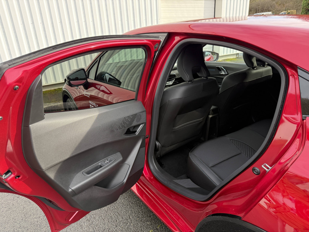 Acheter Renault Clio 6 Clio E-Tech full hybrid 160 ch esprit Alpine 5p neuf dans les concessions du Groupe Faurie