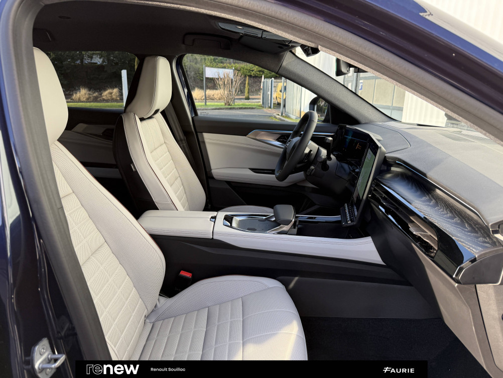 Acheter Renault Espace 6 Espace E-Tech full hybrid 200 GSR2 Iconic 5p occasion dans les concessions du Groupe Faurie