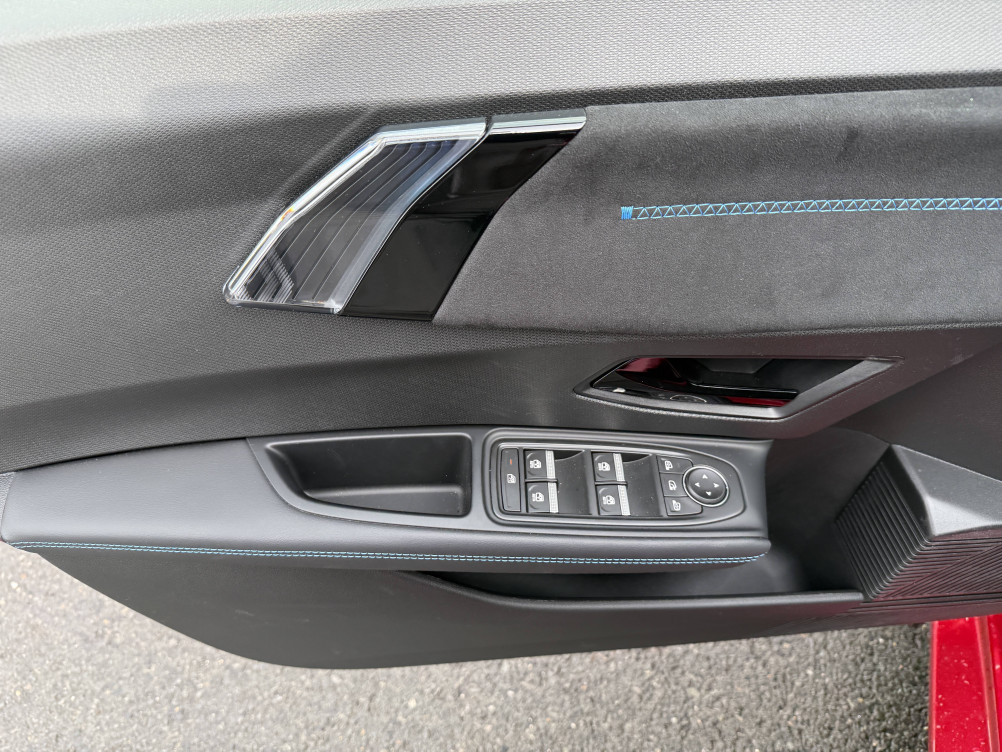 Acheter Renault Clio 6 Clio E-Tech full hybrid 160 ch esprit Alpine 5p neuf dans les concessions du Groupe Faurie