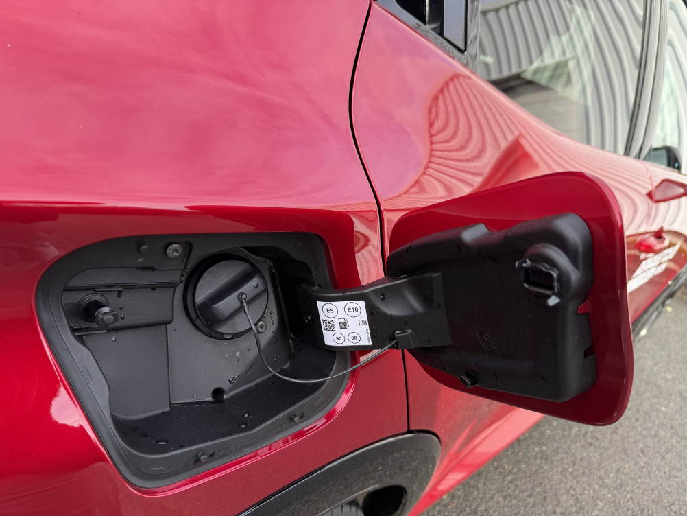 Acheter Renault Clio 6 Clio E-Tech full hybrid 160 ch esprit Alpine 5p neuf dans les concessions du Groupe Faurie