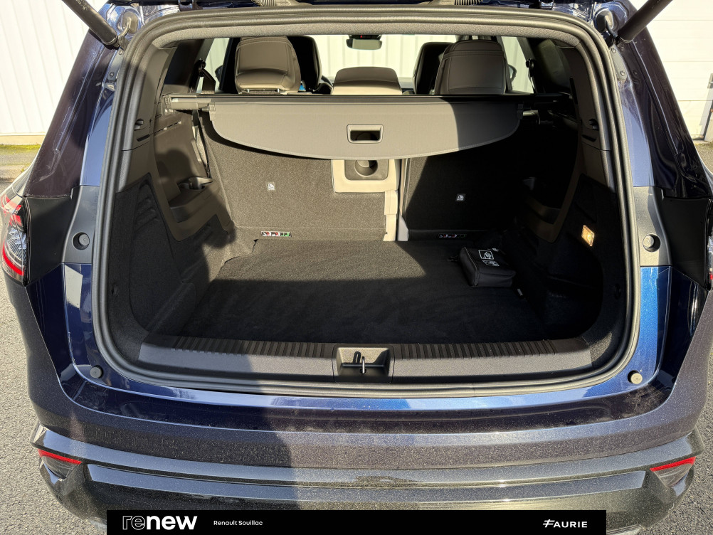 Acheter Renault Espace 6 Espace E-Tech full hybrid 200 GSR2 Iconic 5p occasion dans les concessions du Groupe Faurie