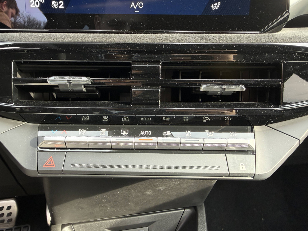 Acheter Renault Clio 6 Clio E-Tech full hybrid 160 ch esprit Alpine 5p neuf dans les concessions du Groupe Faurie