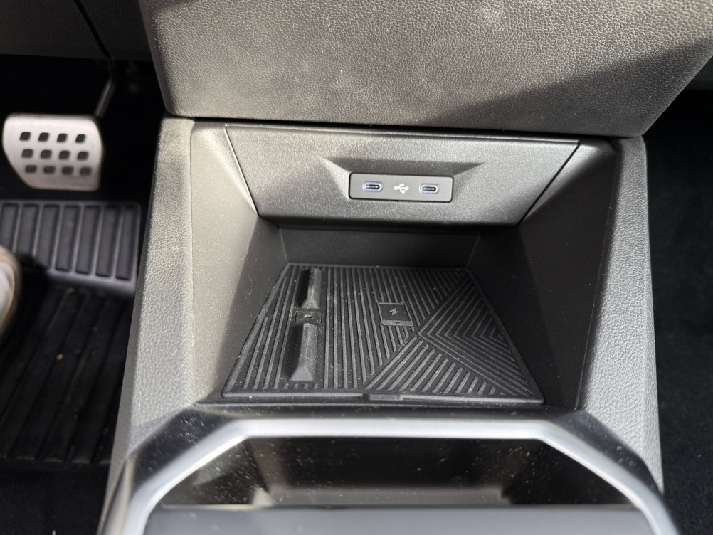 Acheter Renault Clio 6 Clio E-Tech full hybrid 160 ch esprit Alpine 5p neuf dans les concessions du Groupe Faurie