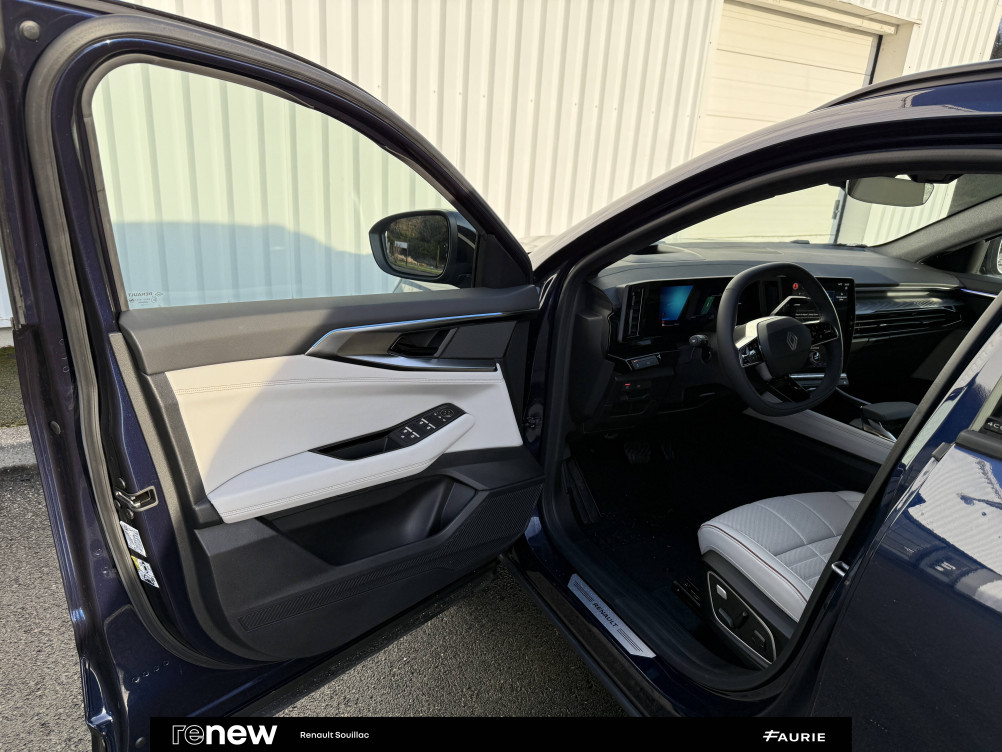 Acheter Renault Espace 6 Espace E-Tech full hybrid 200 GSR2 Iconic 5p occasion dans les concessions du Groupe Faurie