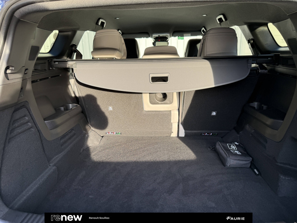 Acheter Renault Espace 6 Espace E-Tech full hybrid 200 GSR2 Iconic 5p occasion dans les concessions du Groupe Faurie