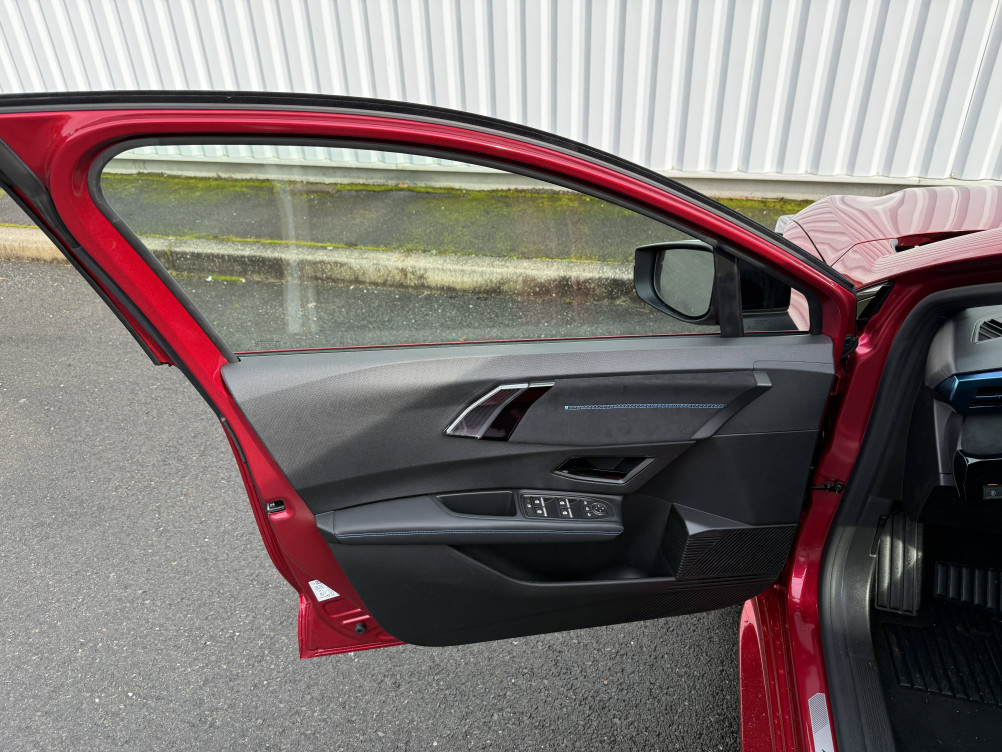 Acheter Renault Clio 6 Clio E-Tech full hybrid 160 ch esprit Alpine 5p neuf dans les concessions du Groupe Faurie