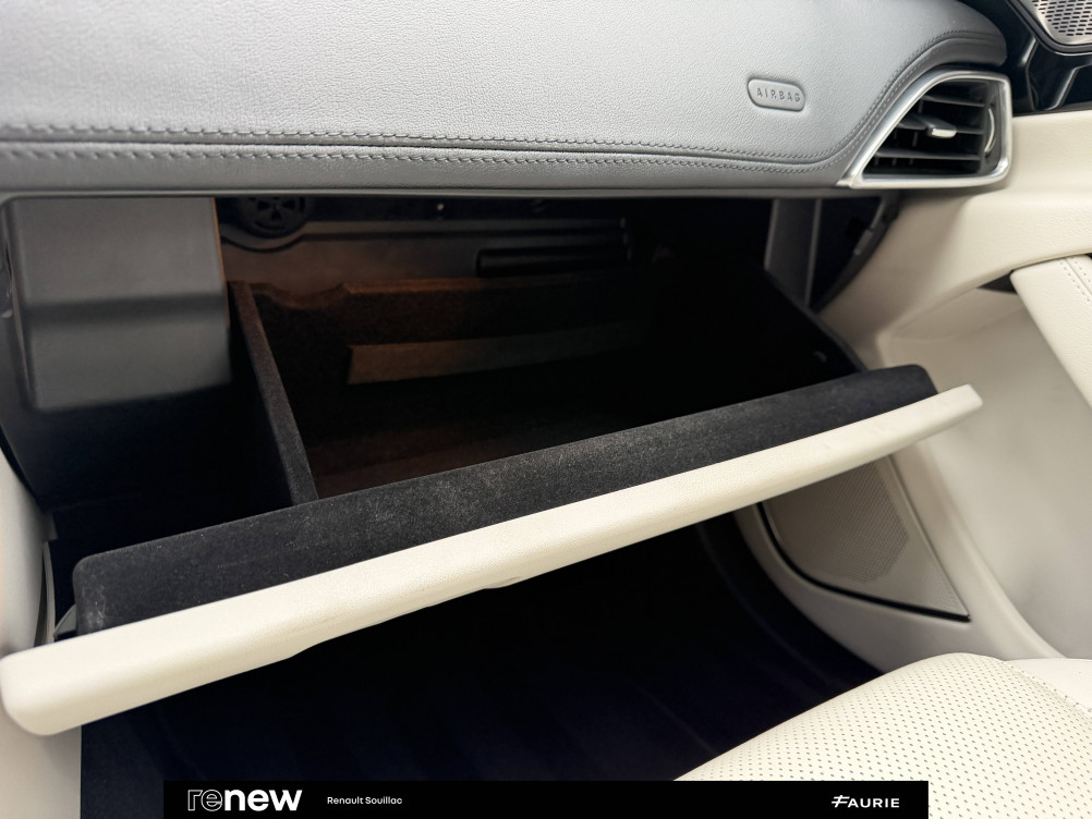 Acheter Jaguar XE XE D180 BVA R-Dynamic S 4p occasion dans les concessions du Groupe Faurie