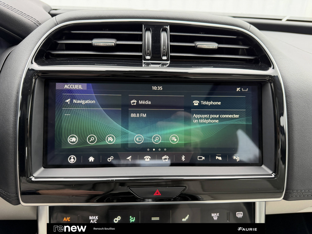 Acheter Jaguar XE XE D180 BVA R-Dynamic S 4p occasion dans les concessions du Groupe Faurie