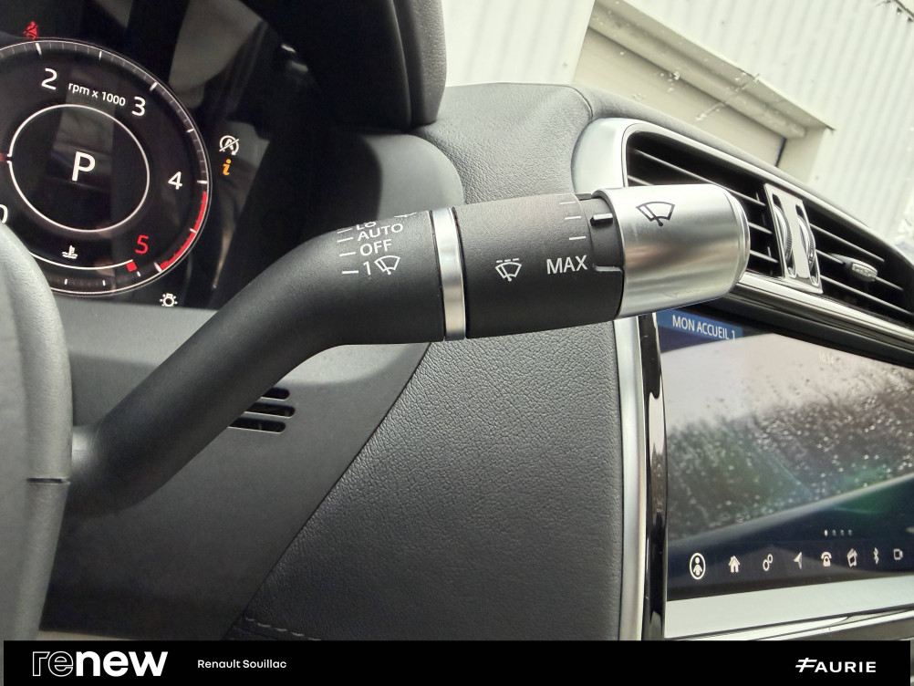 Acheter Jaguar XE XE D180 BVA R-Dynamic S 4p occasion dans les concessions du Groupe Faurie