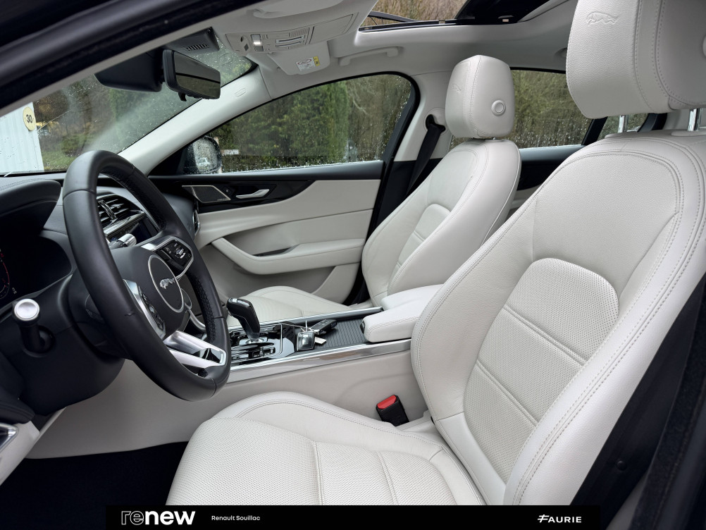 Acheter Jaguar XE XE D180 BVA R-Dynamic S 4p occasion dans les concessions du Groupe Faurie