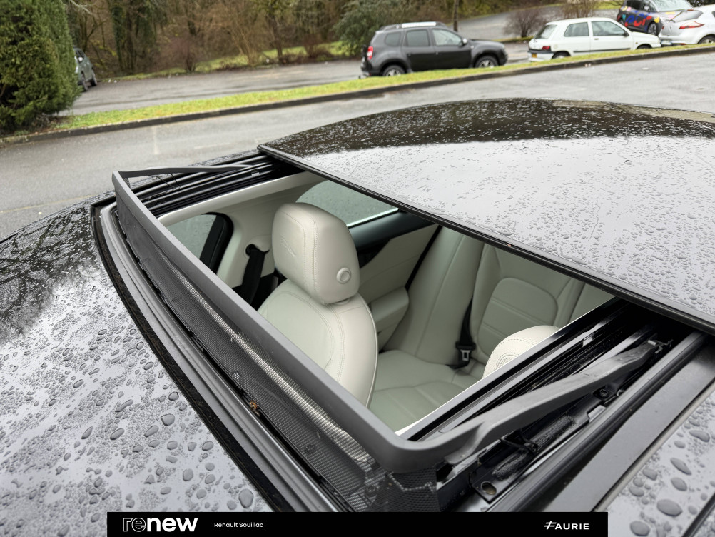 Acheter Jaguar XE XE D180 BVA R-Dynamic S 4p occasion dans les concessions du Groupe Faurie