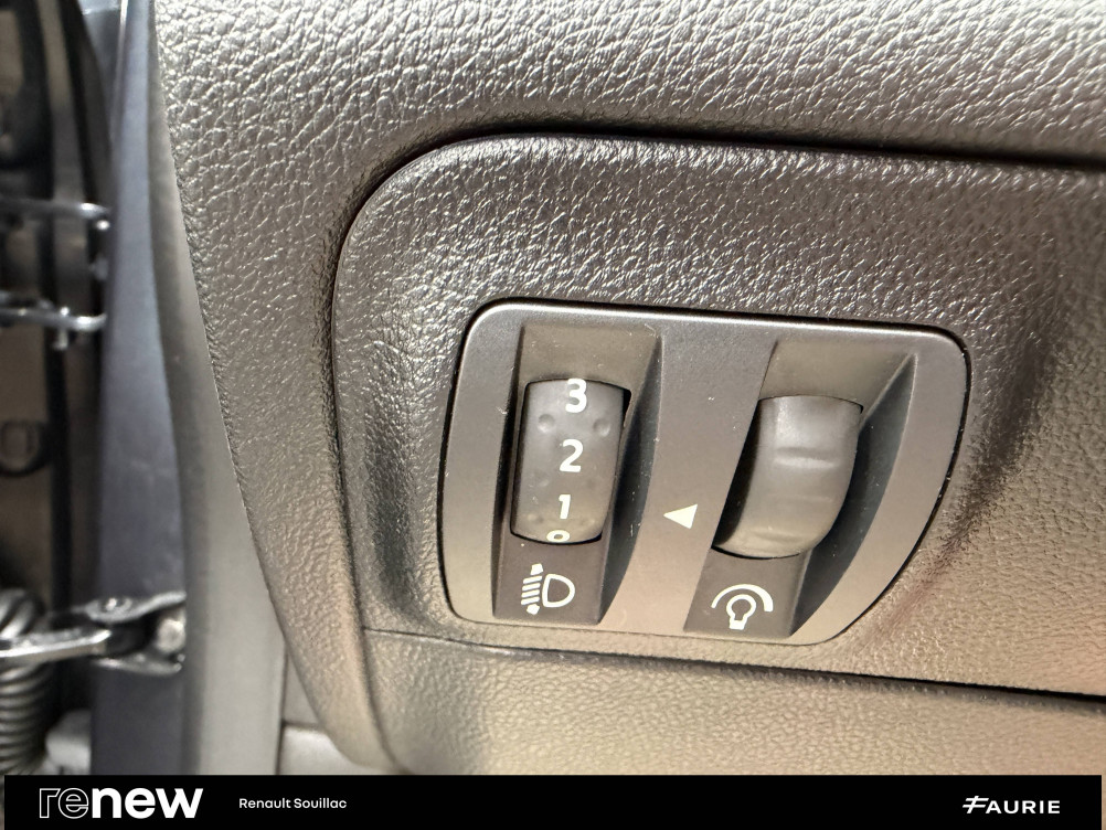 Acheter Renault Megane 4 Mégane IV Berline TCe 140 EDC FAP - 21N Intens 5p occasion dans les concessions du Groupe Faurie