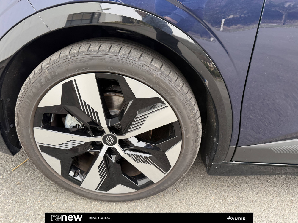 Acheter Renault Megane E-Tech Megane E-Tech 220 ch autonomie confort GSR2 Techno 5p occasion dans les concessions du Groupe Faurie