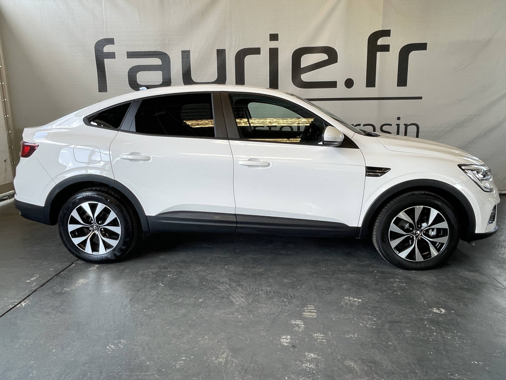 Acheter Renault Arkana Arkana E-Tech 145 Business 5p occasion dans les concessions du Groupe Faurie
