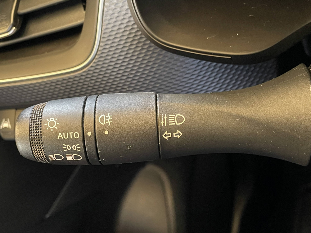 Acheter Renault Arkana Arkana E-Tech 145 Business 5p occasion dans les concessions du Groupe Faurie