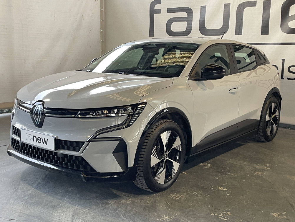 Acheter Renault Megane E-Tech Megane E-Tech EV40 130ch standard charge Equilibre 5p occasion dans les concessions du Groupe Faurie