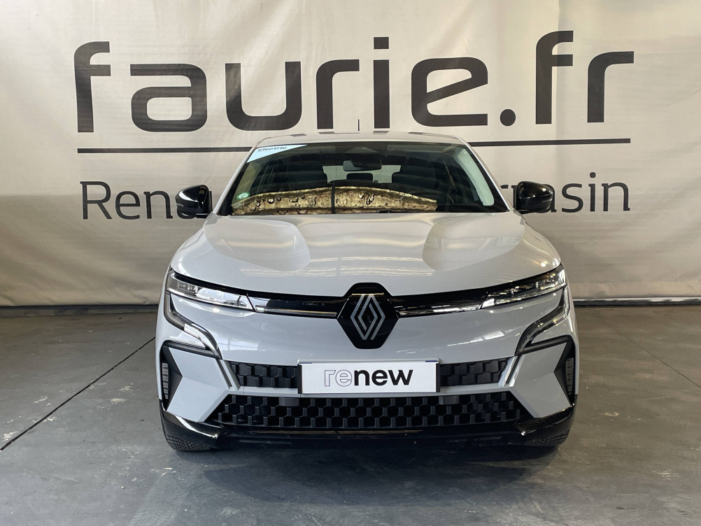Acheter Renault Megane E-Tech Megane E-Tech EV40 130ch standard charge Equilibre 5p occasion dans les concessions du Groupe Faurie