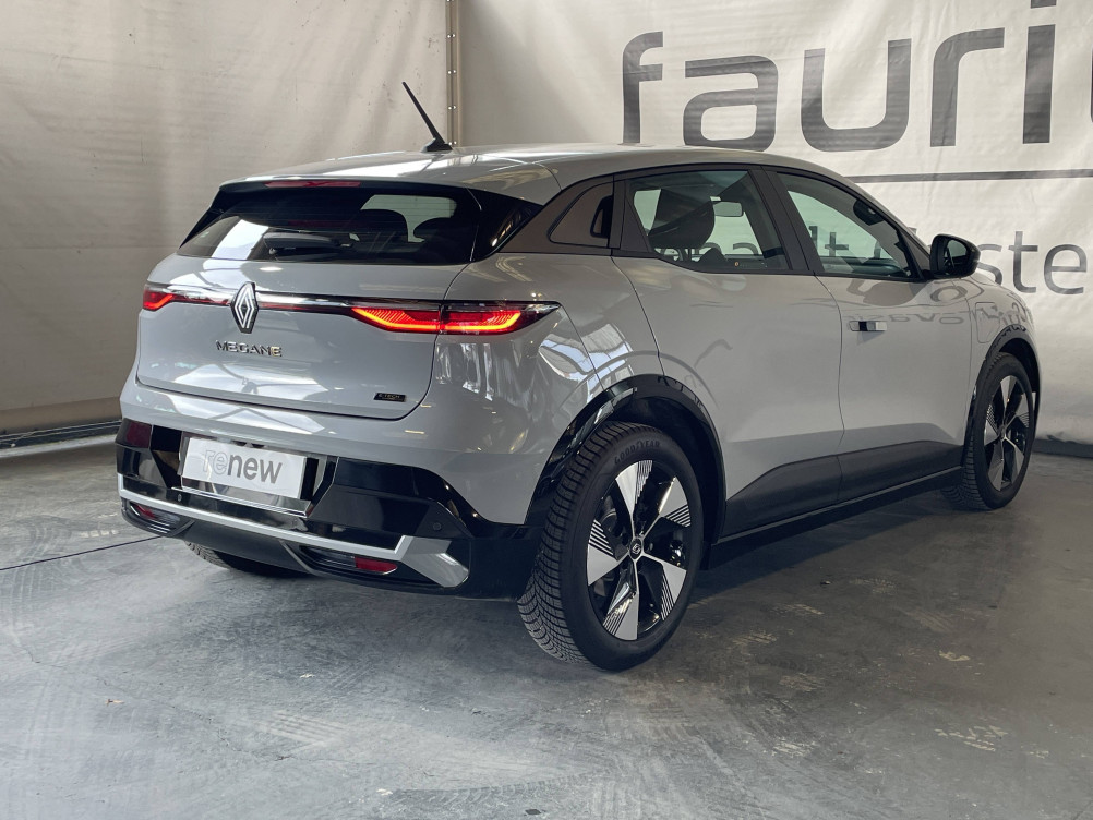 Acheter Renault Megane E-Tech Megane E-Tech EV40 130ch standard charge Equilibre 5p occasion dans les concessions du Groupe Faurie
