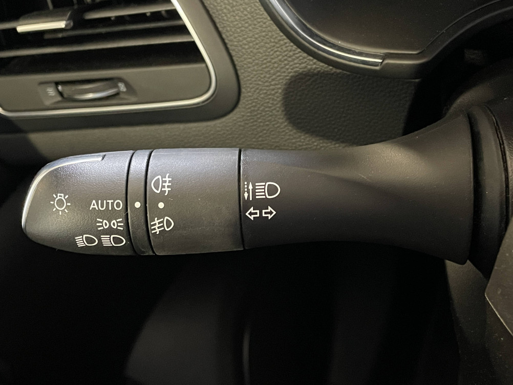 Acheter Renault Megane 4 Mégane IV Berline Blue dCi 115 EDC - 20 Business 5p occasion dans les concessions du Groupe Faurie