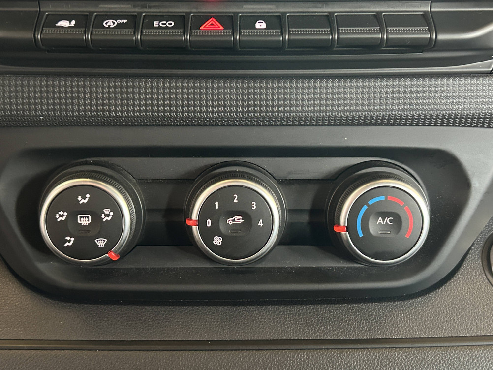 Acheter Renault Trafic 3 Trafic L2 dCi 150 Energy S&S Zen 4p occasion dans les concessions du Groupe Faurie