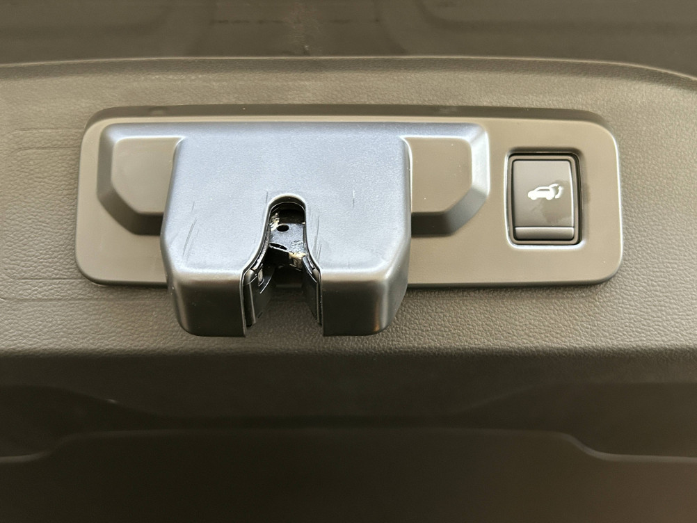 Acheter Renault Espace 6 Espace E-Tech full hybrid 200 GSR2 Iconic 5p occasion dans les concessions du Groupe Faurie