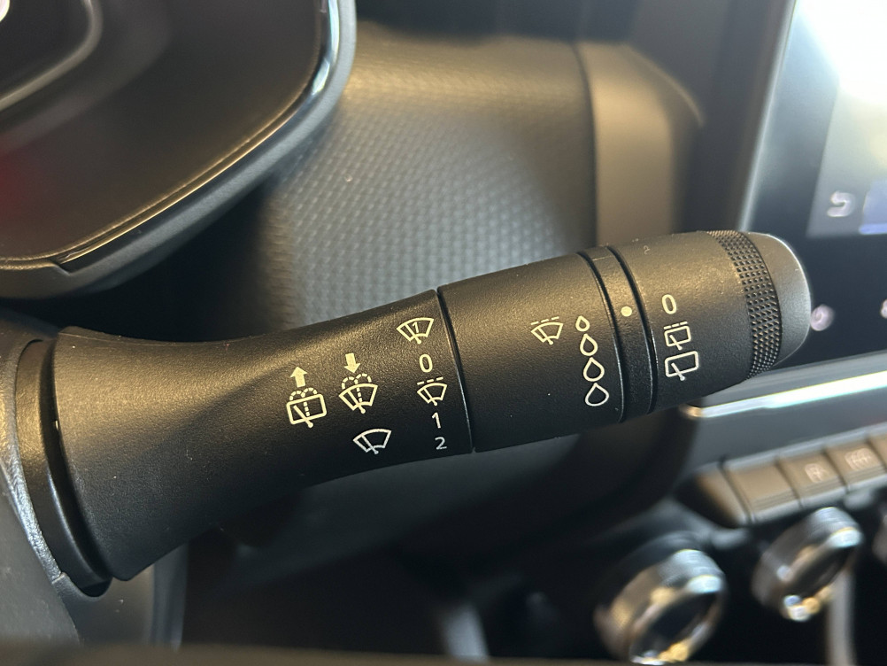 Acheter Renault Clio 5 Clio E-Tech 140 - 21N Business 5p occasion dans les concessions du Groupe Faurie