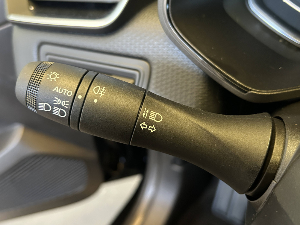 Acheter Renault Clio 5 Clio E-Tech 140 - 21N Business 5p occasion dans les concessions du Groupe Faurie