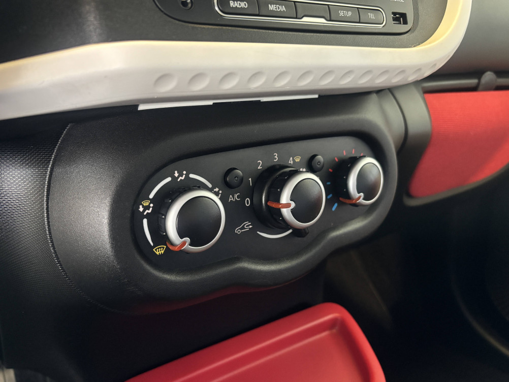 Acheter Renault Twingo 3 Twingo III 1.0 SCe 70 E6C Limited 5p occasion dans les concessions du Groupe Faurie