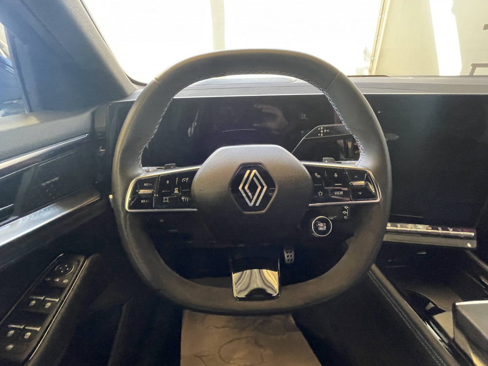 Acheter Renault Austral Austral E-Tech hybrid 200 Iconic esprit Alpine 5p occasion dans les concessions du Groupe Faurie