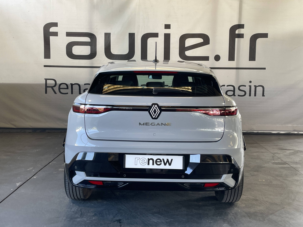 Acheter Renault Megane E-Tech Megane E-Tech EV40 130ch standard charge Equilibre 5p occasion dans les concessions du Groupe Faurie