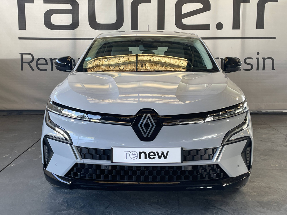 Acheter Renault Megane E-Tech Megane E-Tech EV40 130ch standard charge Equilibre 5p occasion dans les concessions du Groupe Faurie