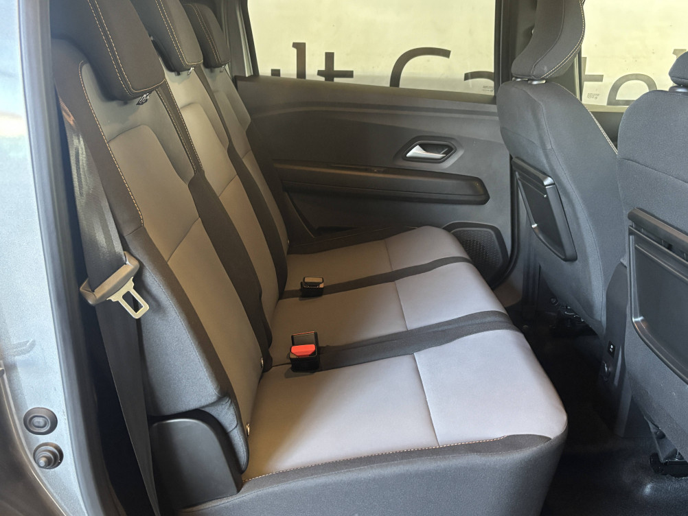 Acheter Dacia Jogger Jogger Hybrid 140 7 places GSR2 Extreme + 5p occasion dans les concessions du Groupe Faurie