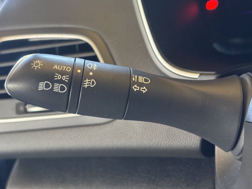 Acheter Renault Megane 4 Megane IV Estate TCe 140 EDC Techno 5p occasion dans les concessions du Groupe Faurie