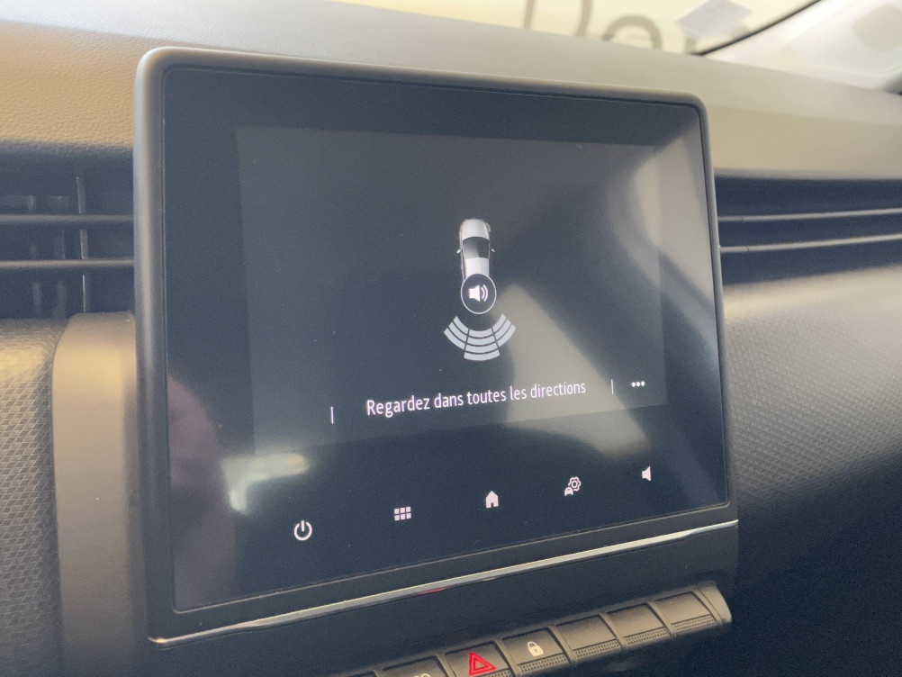 Acheter Renault Clio 5 Clio E-Tech 140 Business 5p occasion dans les concessions du Groupe Faurie