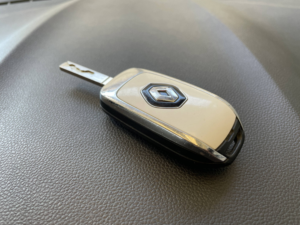 Acheter Renault Clio 5 Clio E-Tech 140 Business 5p occasion dans les concessions du Groupe Faurie