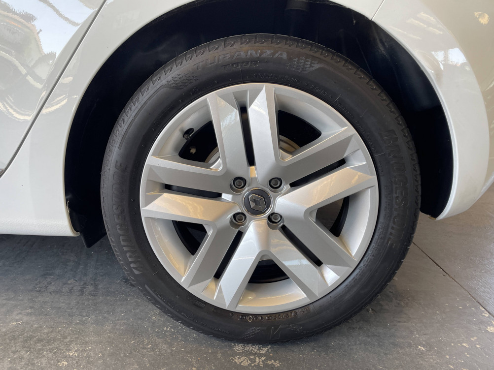 Acheter Renault Clio 5 Clio E-Tech 140 Business 5p occasion dans les concessions du Groupe Faurie